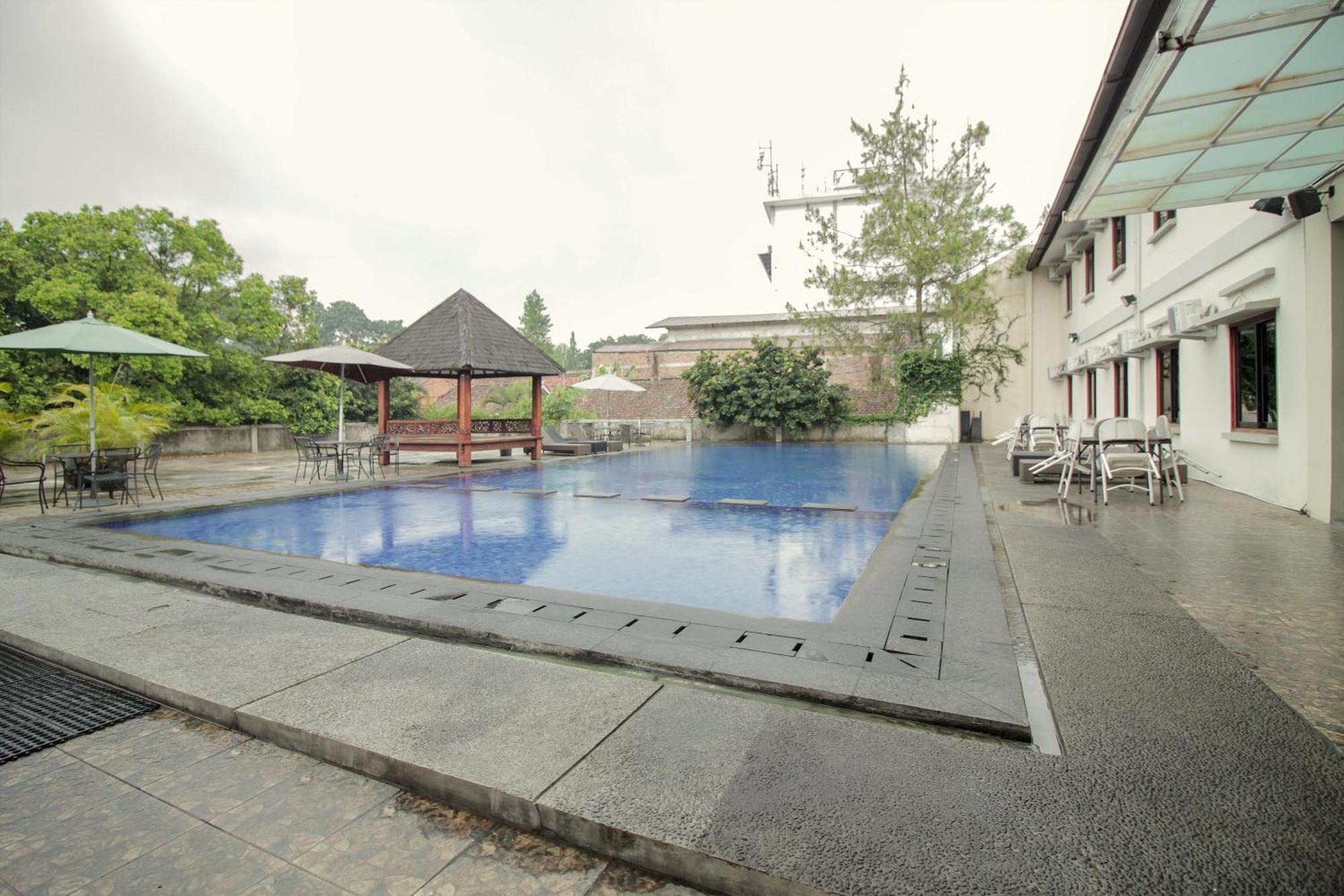 Collection O 295 Grha Ciumbuleuit Guest House Μπαντούνγκ Εξωτερικό φωτογραφία