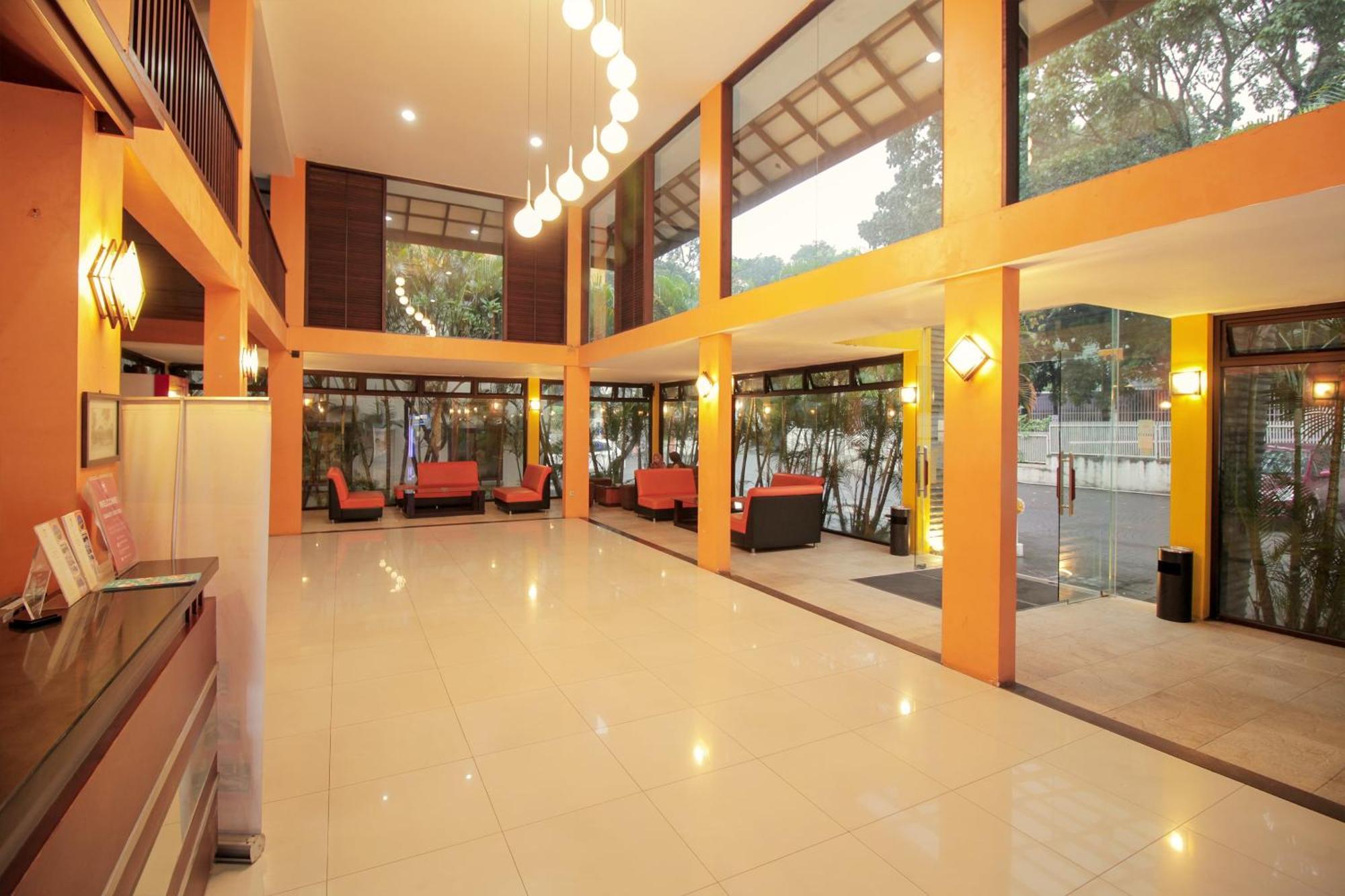 Collection O 295 Grha Ciumbuleuit Guest House Μπαντούνγκ Εξωτερικό φωτογραφία