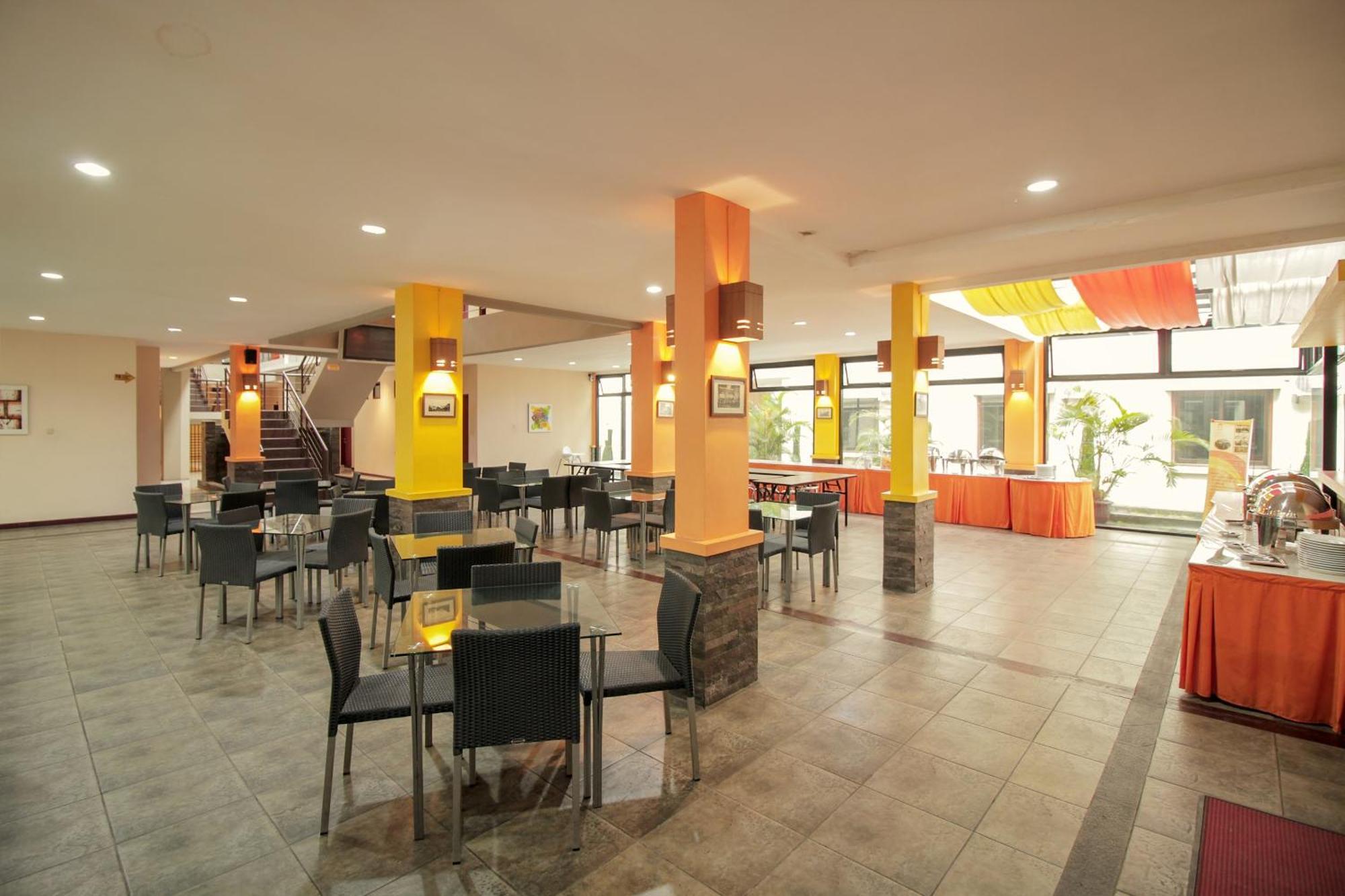 Collection O 295 Grha Ciumbuleuit Guest House Μπαντούνγκ Εξωτερικό φωτογραφία